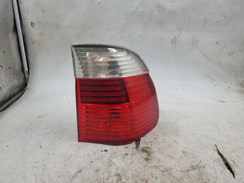 Rear/tail lights 6902532