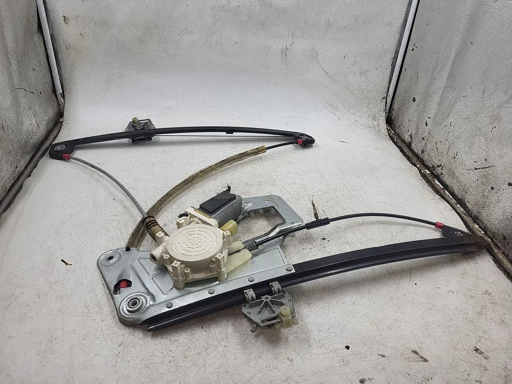 Front window lifting mechanism without motor – BMW 5 Series E39 (1996-2003)