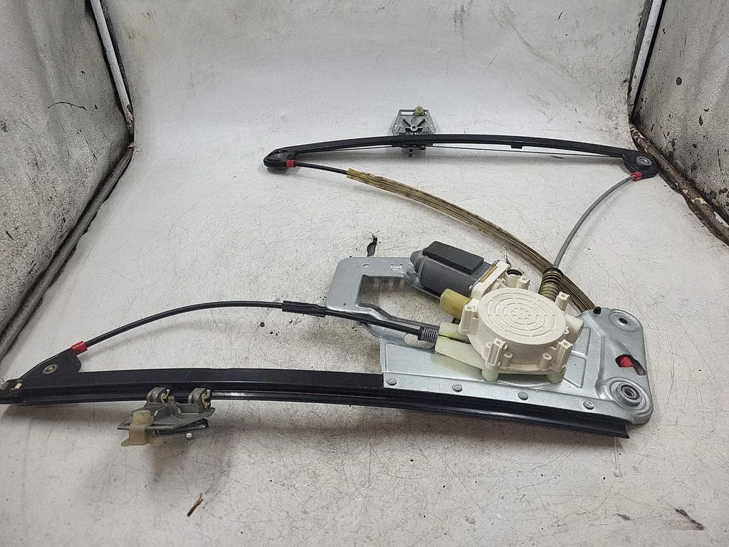 Front window lifting mechanism without motor – BMW 5 Series E39 (1996-2003)