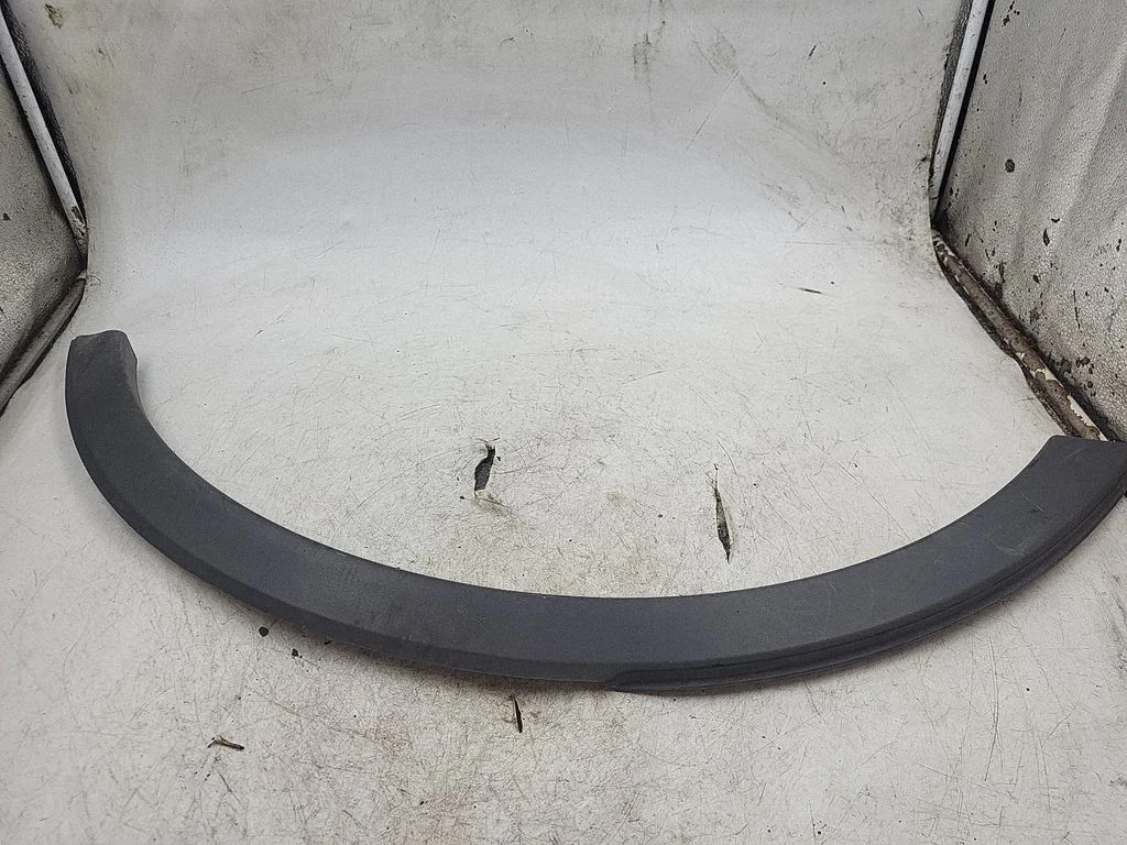 Rear arch trim 95164505