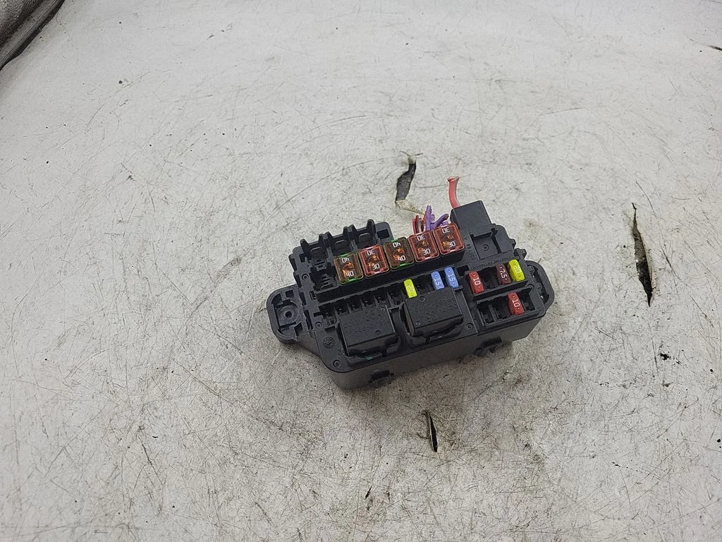 Fuse module – Opel Mokka (2012-2016)