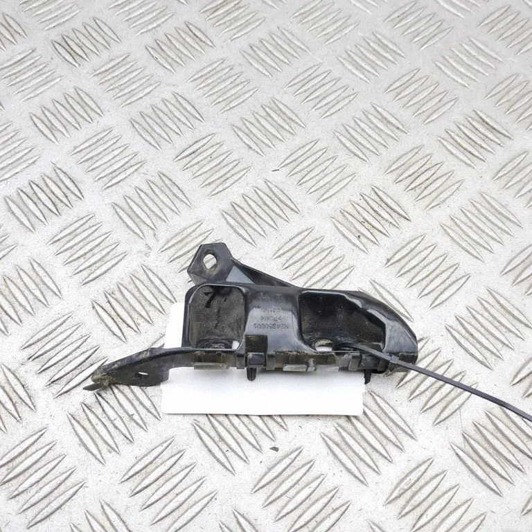 Esistange kinnitusklamber N243500U1