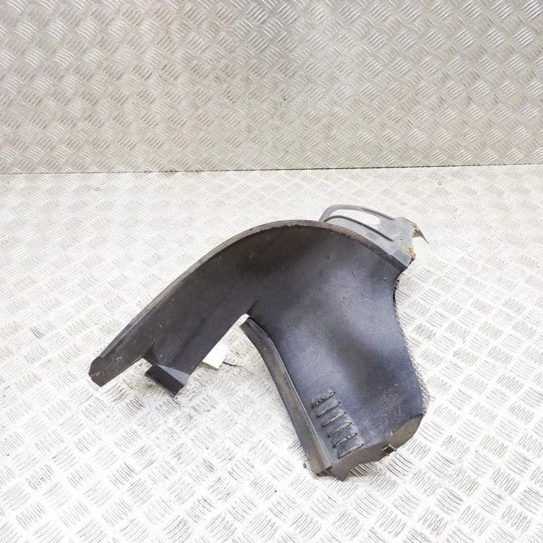 Heat shield in engine bay 98650583100