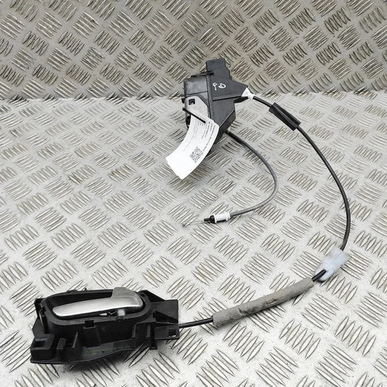 Esiukse lukk PSA084143