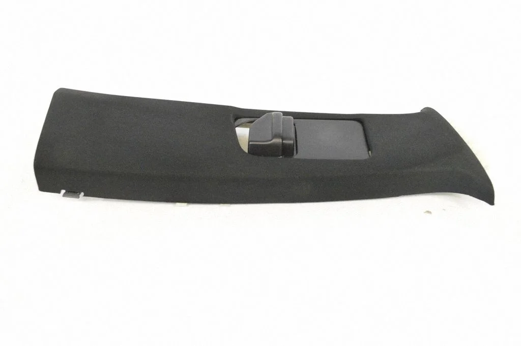 (B) pillar trim (top) – Mercedes-Benz ML-Class W166 (2012-2017)