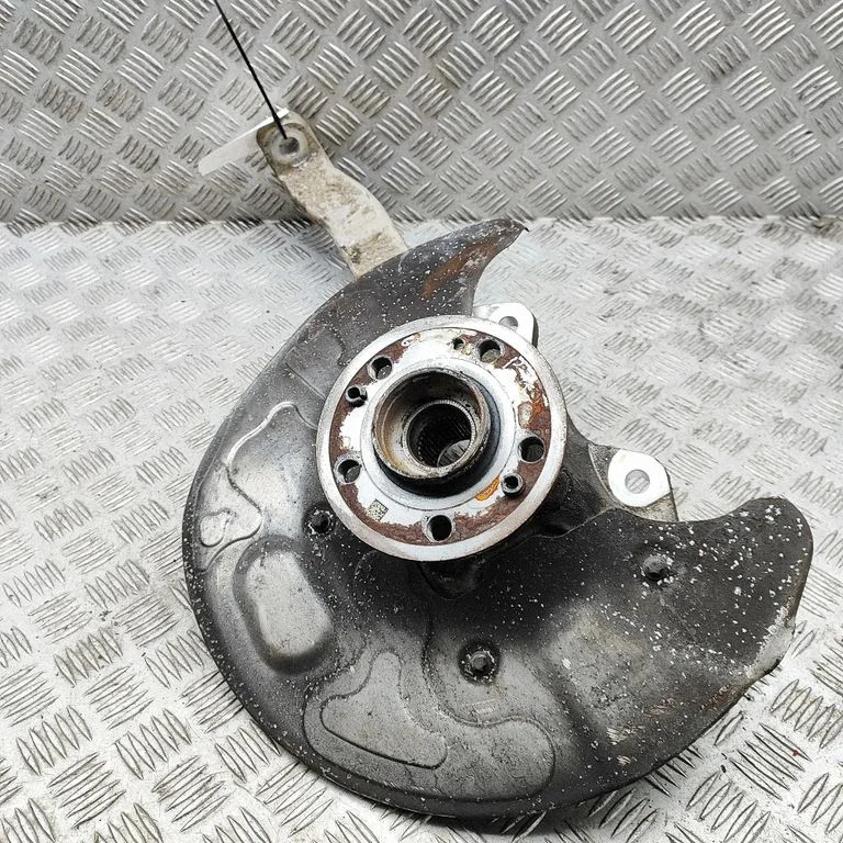 Front wheel hub A1673322600