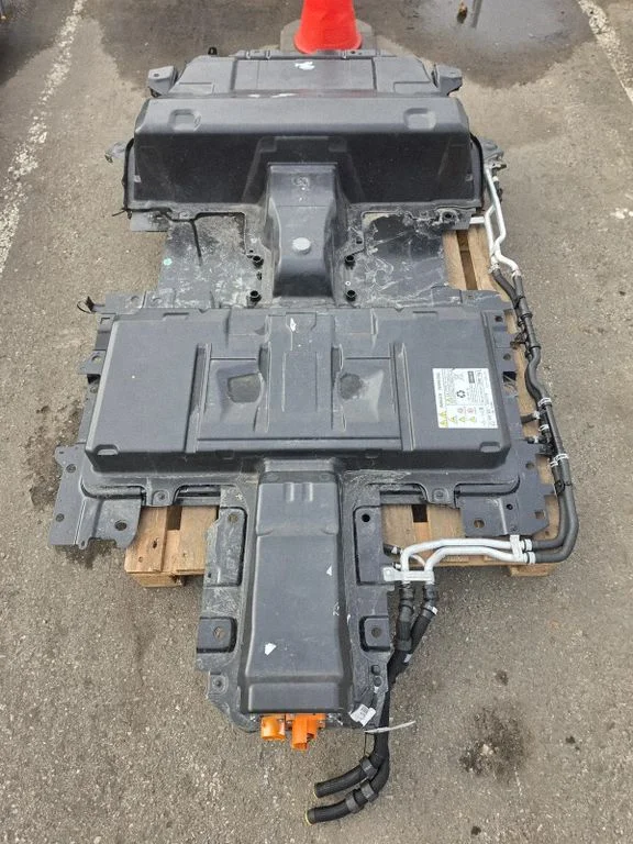 Hübriid-/elektriauto aku – Peugeot 2008 II (2019-)