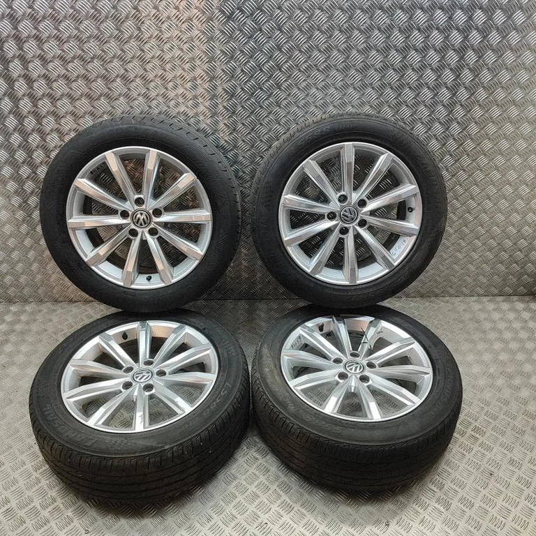 R17 alloy rim 3G0601025D