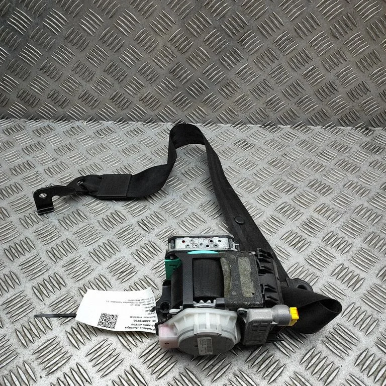 Priekšējā drošības josta 8R1857706J