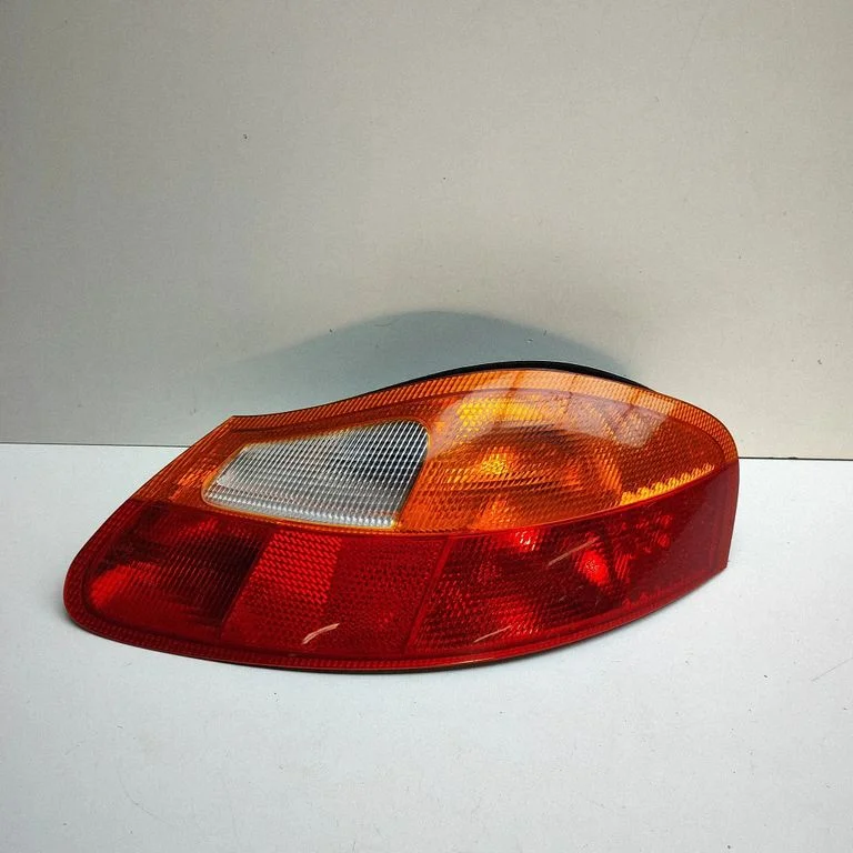 Rear/tail lights 9866314003