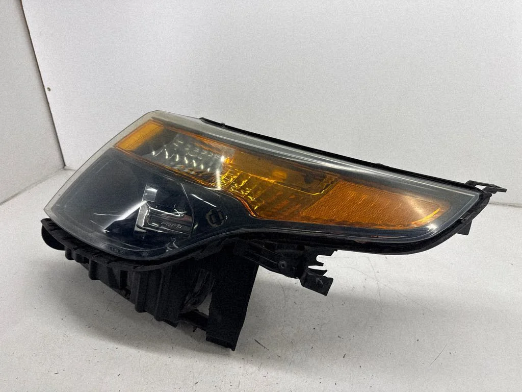 Esituli DB5313006GM – Ford Explorer V (2011-2019)