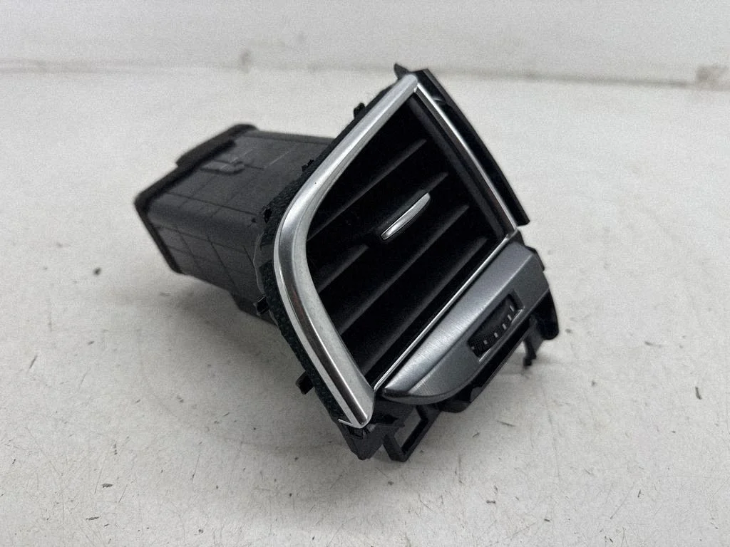Dash center air vent grill GMG564830