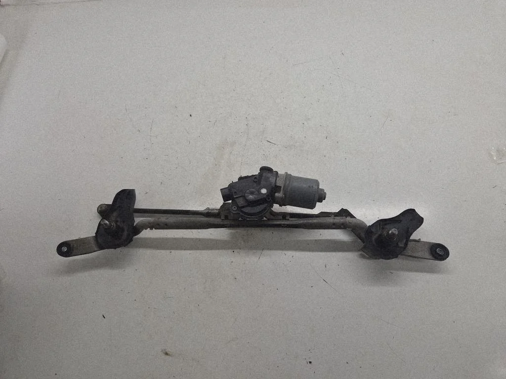 Front wiper linkage and motor – Mazda 6 (2016-2018)