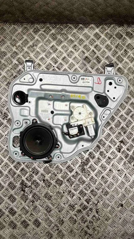 Rear door window regulator motor – Volvo S40, V40 (1995-2004)