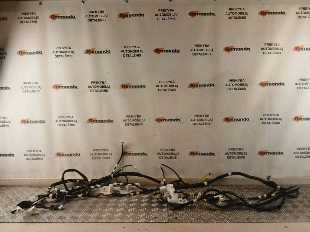 Elektroinstalācijas vadu žņaugs 82161A42010
