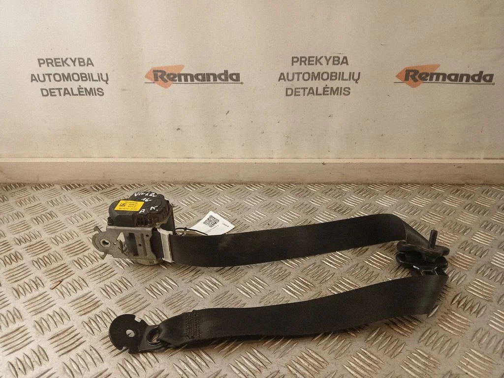 Front seatbelt 34144151B