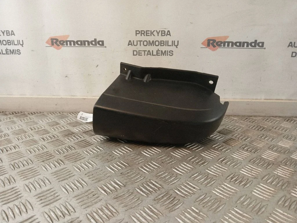 Rear light trim – Opel Vivaro (2014-2018)