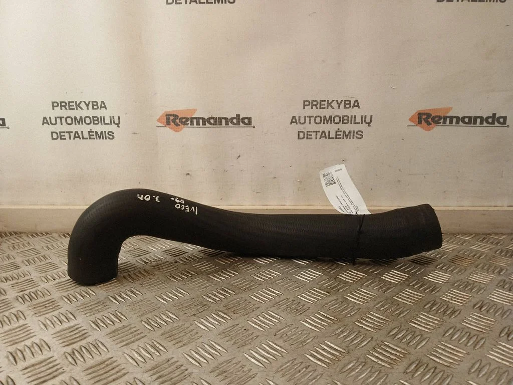 Intercooler hose/pipe – front