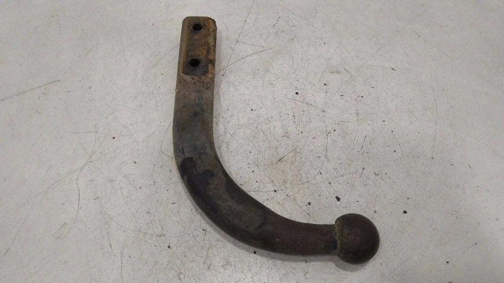 Detachable towbar – rear
