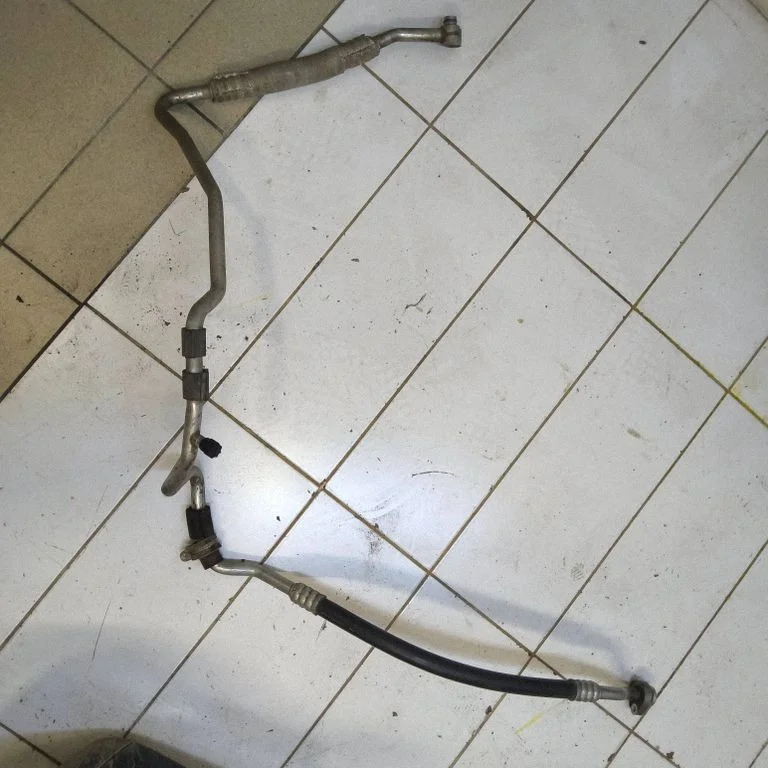 Kliimaseadme toru / voolik – Volkswagen Touran II (2010-2016)