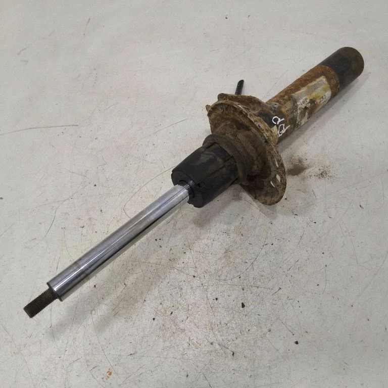 Front shock absorber/damper – Volkswagen Touran II (2010-2016)