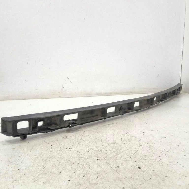 Tagumise kaitseraua kinnitusklamber – Volkswagen Touran II (2010-2016)
