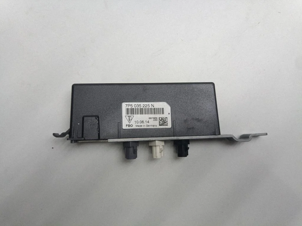Aerial antenna amplifier – Porsche Cayenne (92A) (2010-2017)