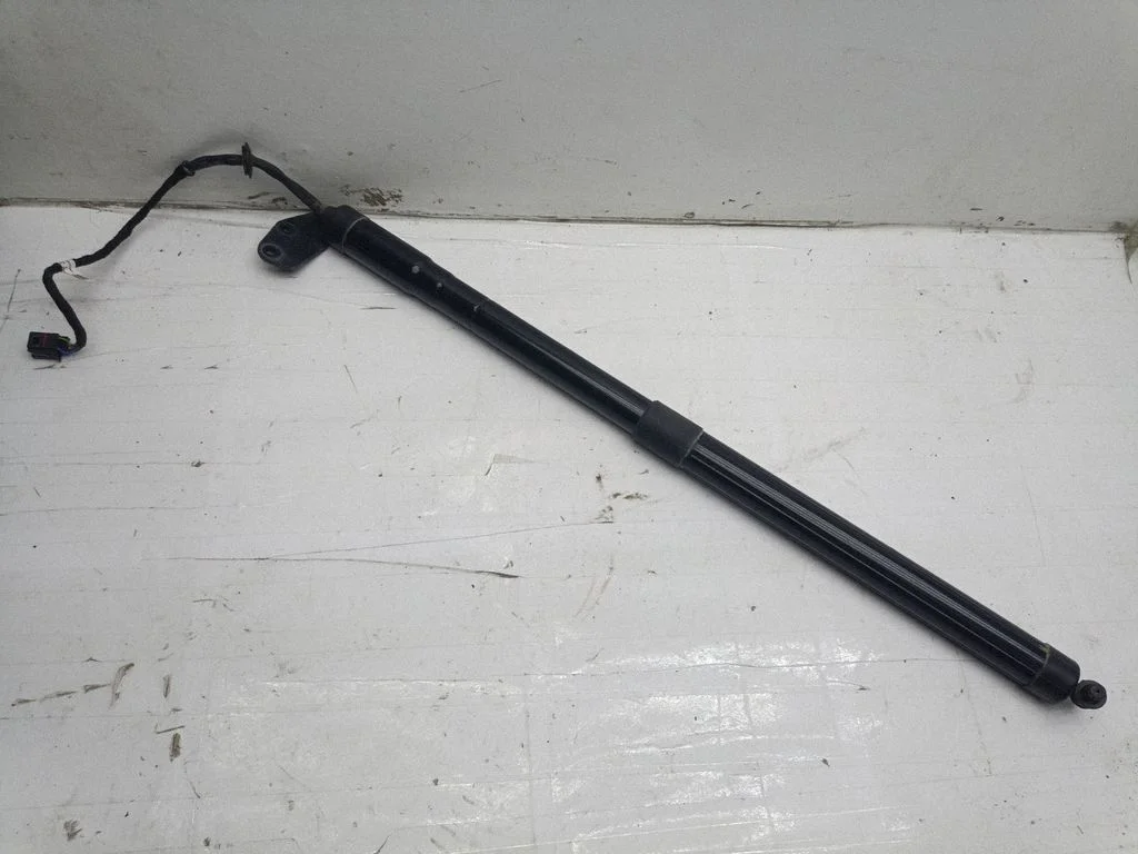 Tailgate/trunk strut/damper – Porsche Cayenne (92A) (2010-2017)