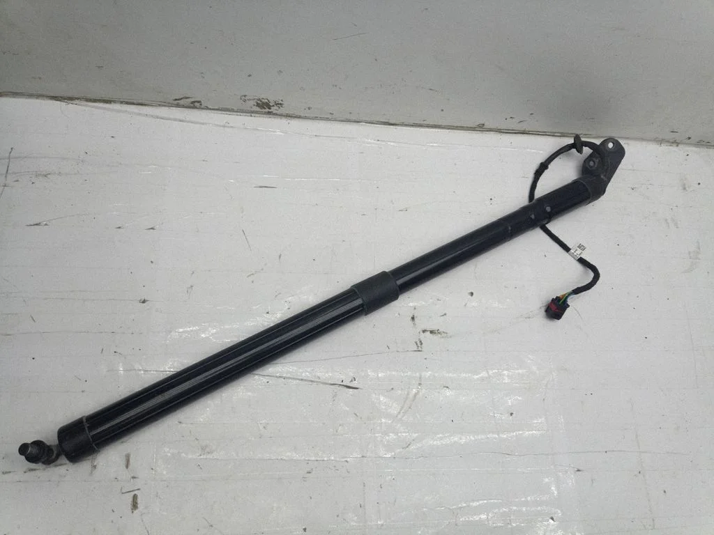 Tailgate/trunk strut/damper – Porsche Cayenne (92A) (2010-2017)