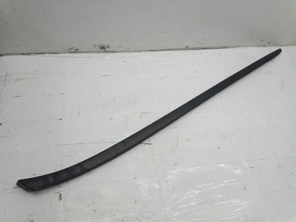 Listwa szyby przedniej – Porsche Cayenne (92A) (2010-2017)