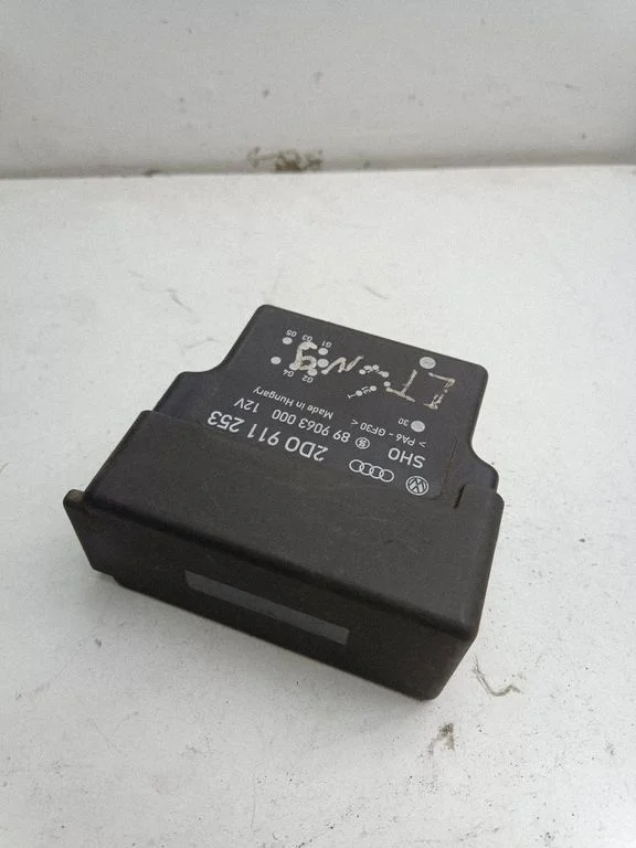Glow plug pre-heat relay – Mercedes-Benz Sprinter W901 W902 W903 W904 (1995-2007)
