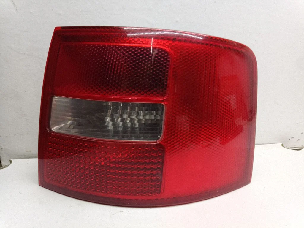 Rear/tail lights 6666087