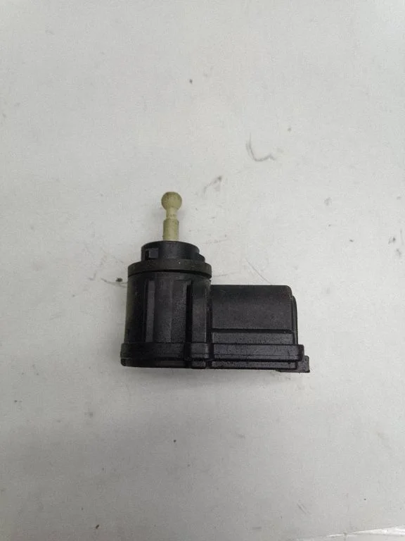Headlight level adjustment motor 1J0941295B