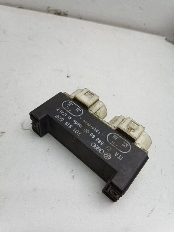 Coolant fan relay – Volkswagen Transporter - Caravelle T4 (1991-2003)