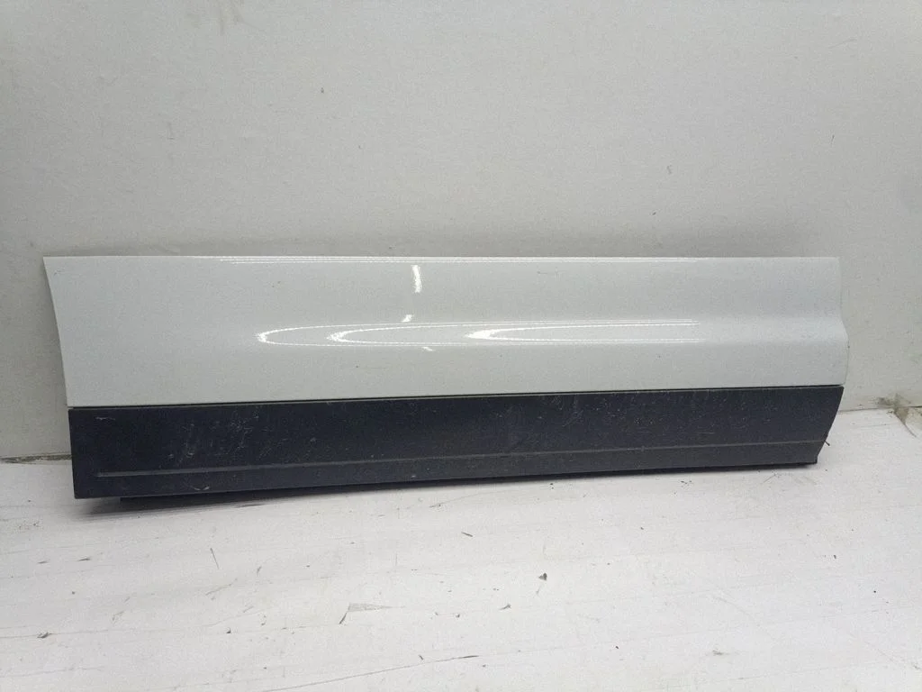 Tagaukse liist (mold) – Porsche Cayenne (92A) (2010-2017)