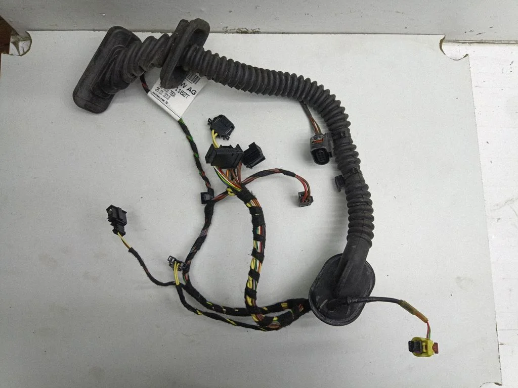 Priekšējo durvju vadu instalācija – Porsche Cayenne (92A) (2010-2017)