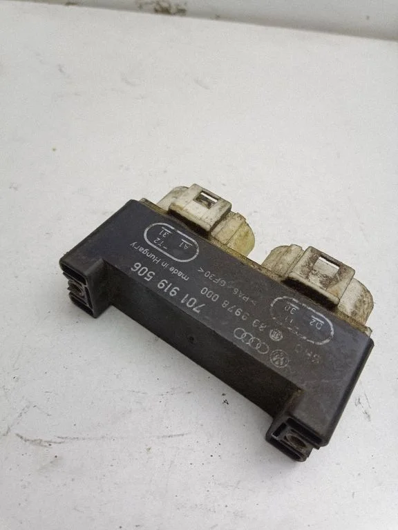 Coolant fan relay – Volkswagen Transporter - Caravelle T4 (1991-2003)