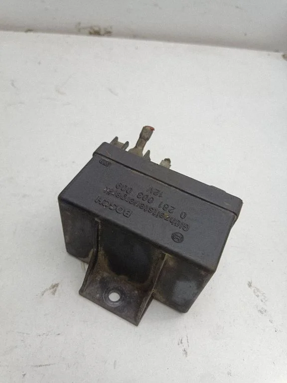 Glow plug pre-heat relay