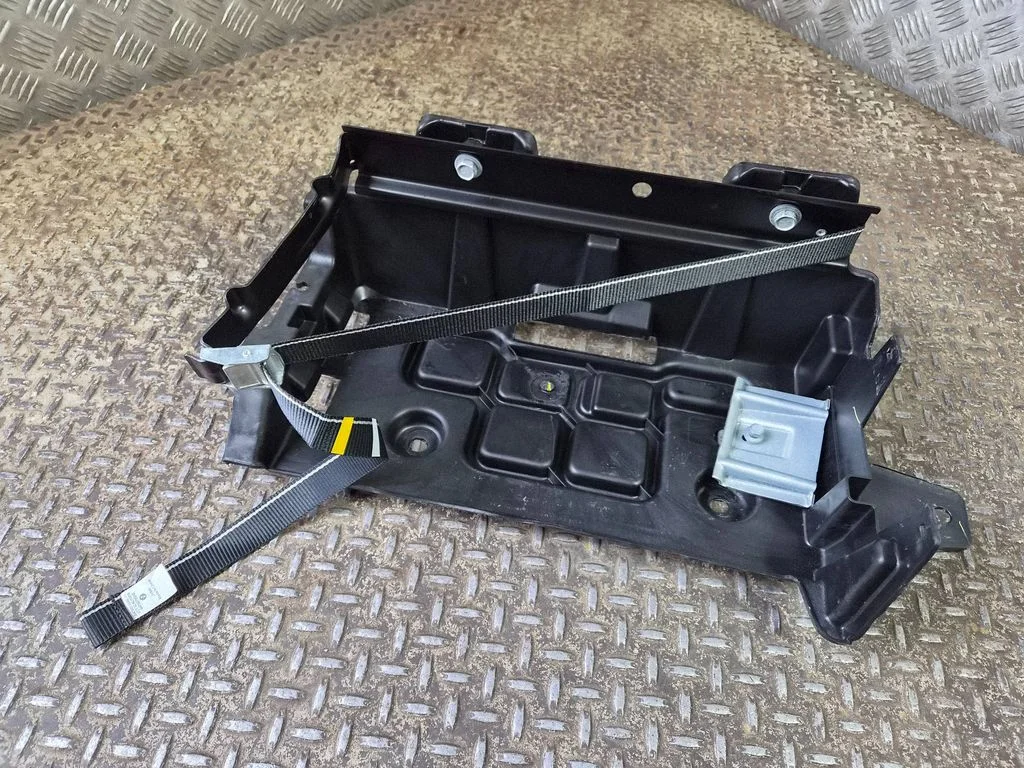 Battery tray
