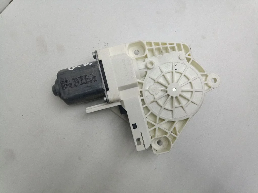 Rear door window regulator motor – Porsche Cayenne (92A) (2010-2017)