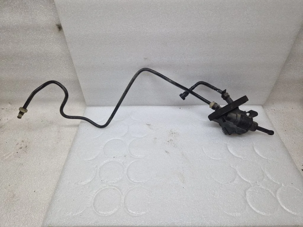 Clutch master cylinder – Mazda 2 (2003-2007)