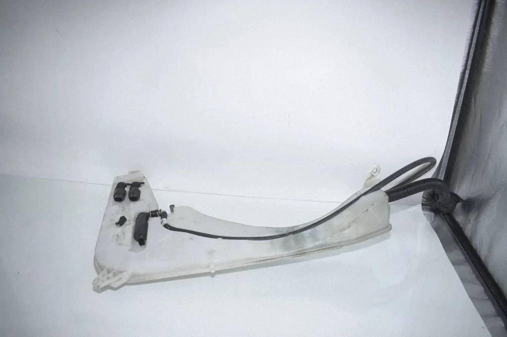 Windshield washer fluid reservoir/tank – BMW X3 F25 (2010-2017)