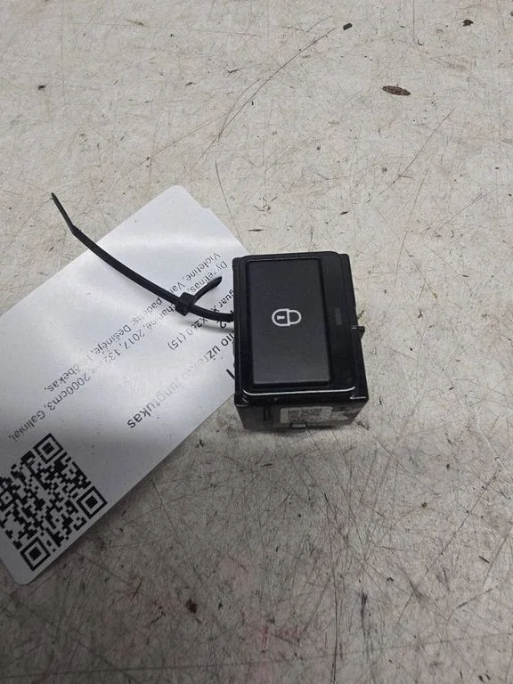 Central locking switch button – Jaguar XF X260 (2015-)