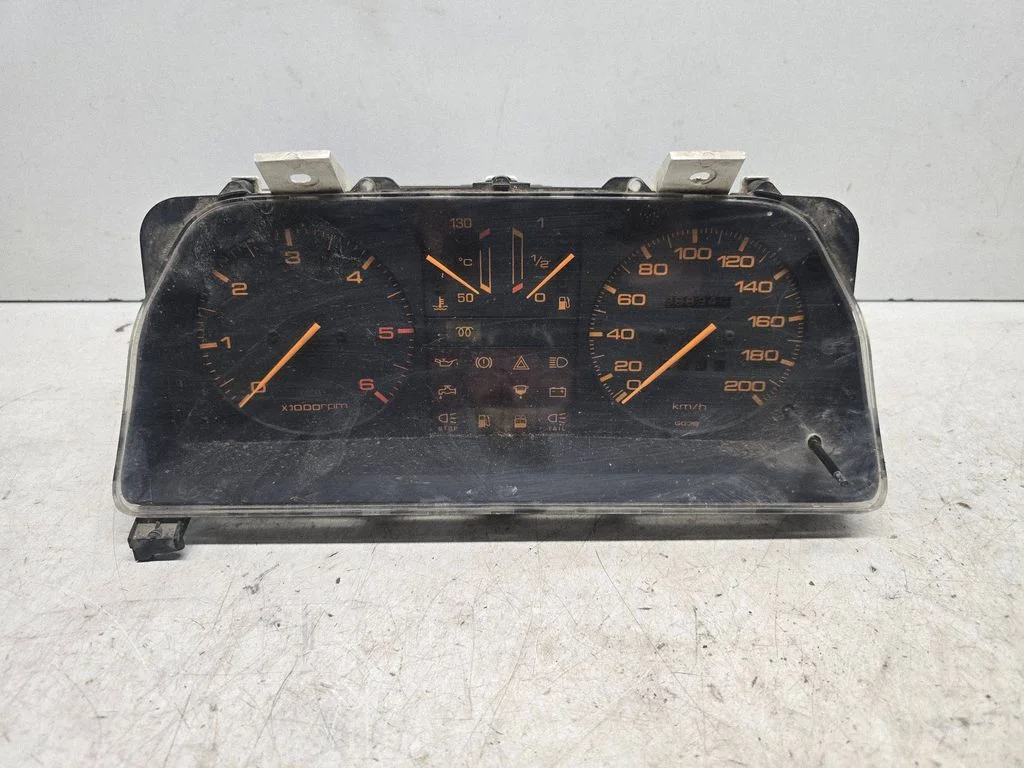 Speedometer (instrument cluster) – Mazda 626 (1983-1987)