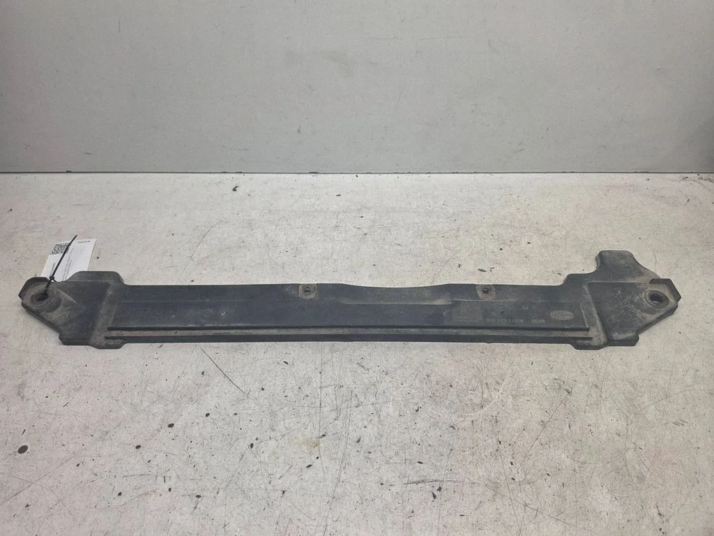 Radiator support slam panel bracket