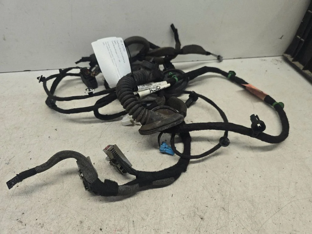 Tagaukse juhtmestik HJ3214632
