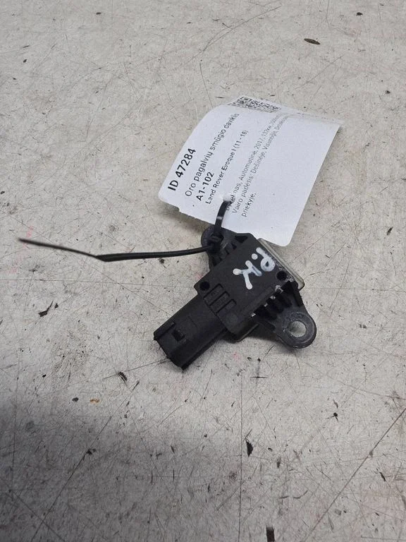 Drošības spilvenu trieciena sensors CK5214C676AA