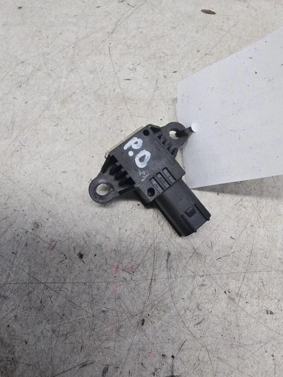 Airbag deployment crash/impact sensor – Land Rover Evoque I (2011-2018)