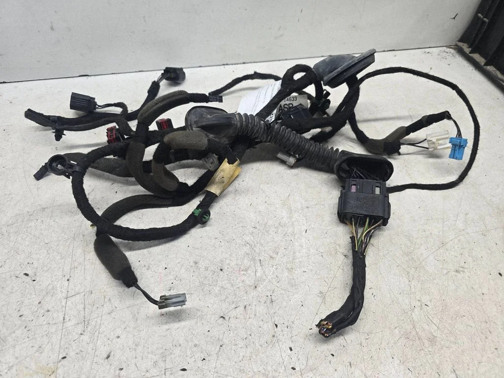 Tagaukse juhtmestik HJ3214633
