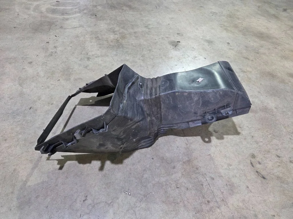 Intercooler air channel guide 9676144377